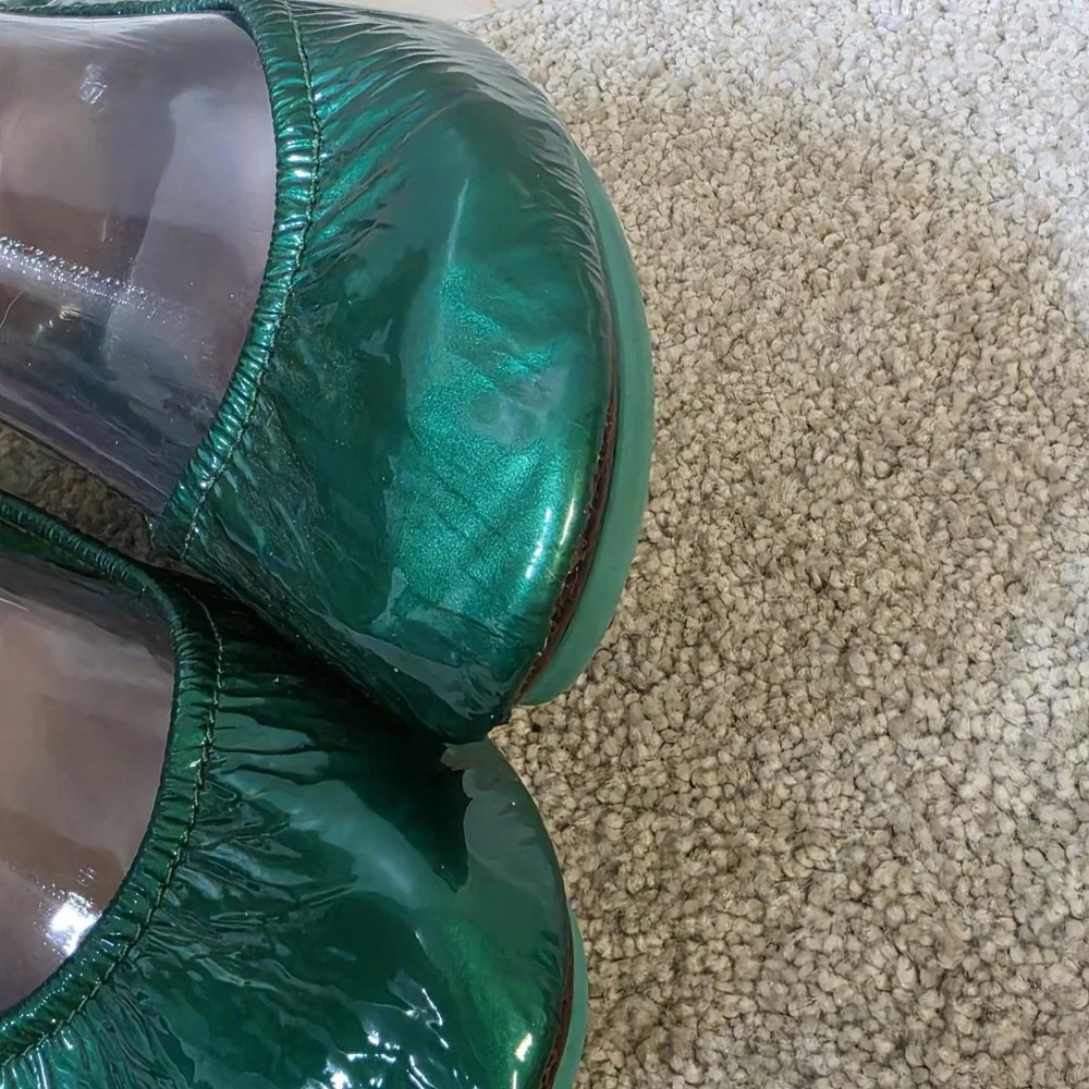 Tieks Emerald Green Patent Ballet Flats Size 7 GUC No Box Full-Grain Leather